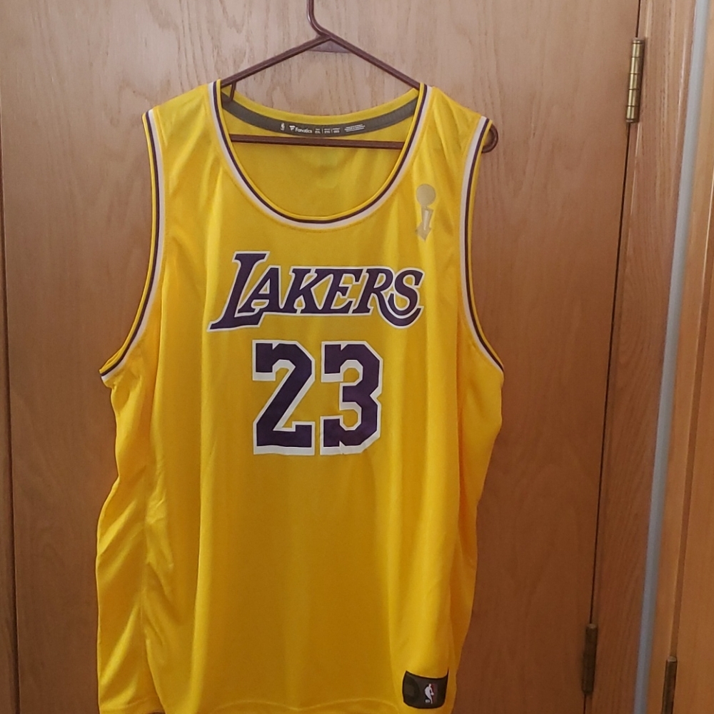 LeBron James - NBA Lakers jersey